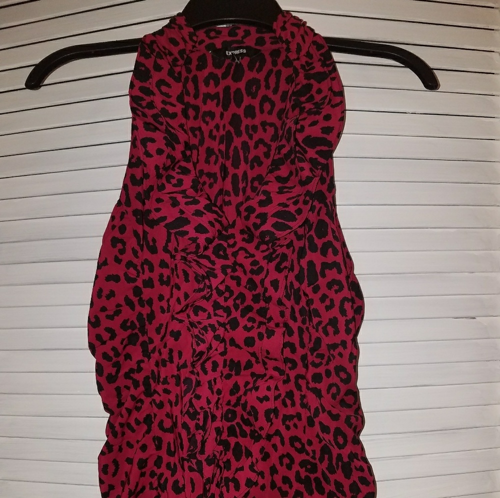 Red leopard halter